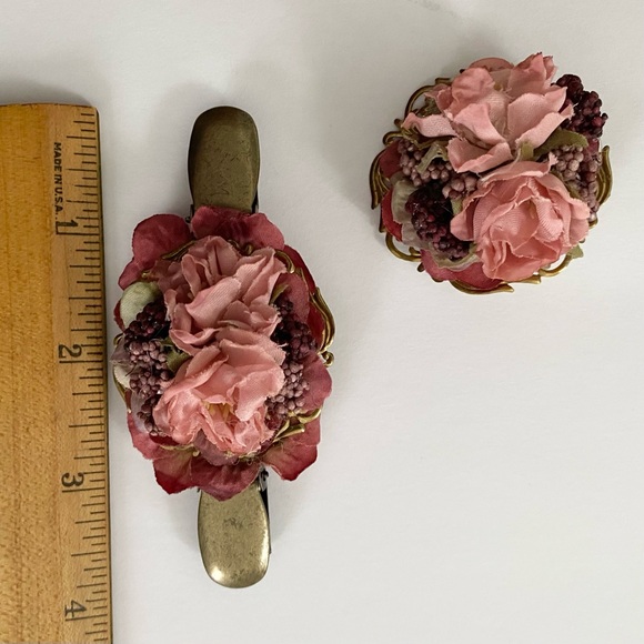 Vintage Fabric Corsage Sweater Clip & Matching Brooch - Picture 4 of 10